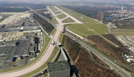 The new bi-directional landing runway is expected to open in time for the airport’s 2011 winter timetable and will enable ILS Category IIIb approaches and landings.
