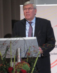 Belgian State Secretary for Mobility Etienne Schouppe, current President of the Transport Council, opened the Summit, which brought together 400 high-level representatives of the European aviation community to address the challenges facing European air transport.