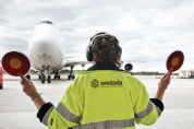 The division of LFV Group into two separate entities – LFV keeps air traffic management and a new company, Swedavia operates the airports – now allows each to concentrate on its main business and ushers in a newly revitalised and more dynamic business approach.