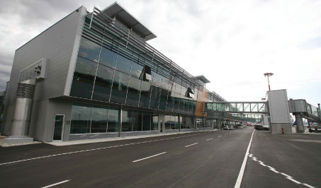 Photograph showing Ljubljana Airport's terminal