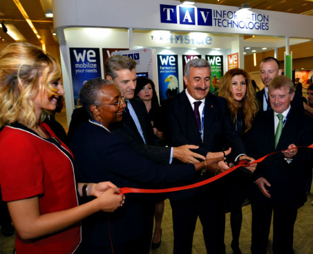 The exhibition was officially opened by Orhan Birdal, Chairman of the Board & Director General, DHMI, Turkey. He was joined by Angela Gittens, Director General, ACI WORLD; Dr. Yiannis Paraschis, CEO Athens International Airport and Chair, ACI WORLD Governing Board; Olivier Jankovec, Director General, ACI EUROPE; and Declan Collier, CEO London City Airport and then President, ACI EUROPE.