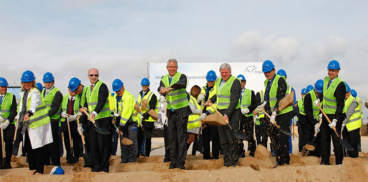 FRA’s Terminal 3 ground-breaking ceremony on 5 October 5: Anke Giesen, Fraport Executive Board Member for Operations; Dr Matthias Zieschang, Fraport Executive Board Member for Finance; Dr Stefan Schulte, Fraport Executive Board Chairman; Volker Bouffier, Prime Minister of the State of Hesse; Karlheinz Weimar, Fraport Supervisory Board Chairman; and Michael Müller, Fraport Executive Board Member for Labor Relations.