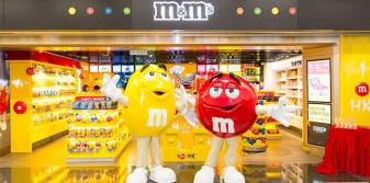 M&M’s and DFS Group bring retail theatre to Hong Kong Airport