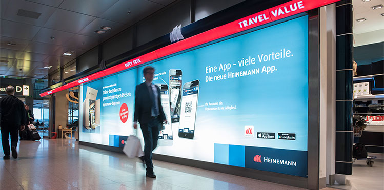 Gebr. Heinemann is committed to digital innovation and responding to the needs of today’s connected travellers. The Heinemann app, for example, offers access to the online shop, a digital Heinemann & Me membership card, a product scanner and personal shopper function.