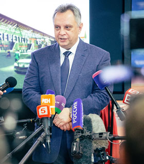 Director General of “MASH” JSC M.M. Vasilenko, comments: “When implementing major projects, the most important task for us is to keep the growth rate of shipments and the highest quality standards of passenger service: now, airport is a global leader in flight punctuality and the European leader in terms of service quality. The commissioning of the main facilities is scheduled for 2018 FIFA World Cup. We will meet guests at the highest level, since it is at Sheremetyevo that their Russian experience will begin.”